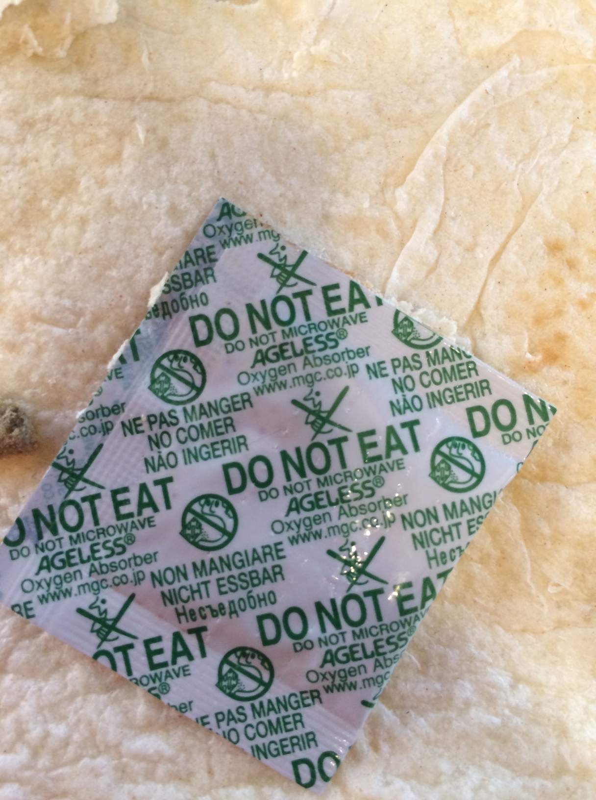 What happens if you eat an oxygen absorber?